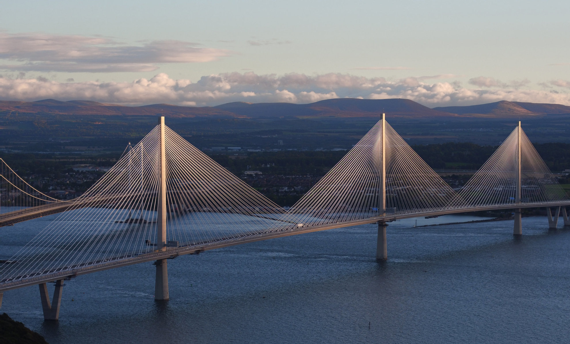 image of the queensferry bridge